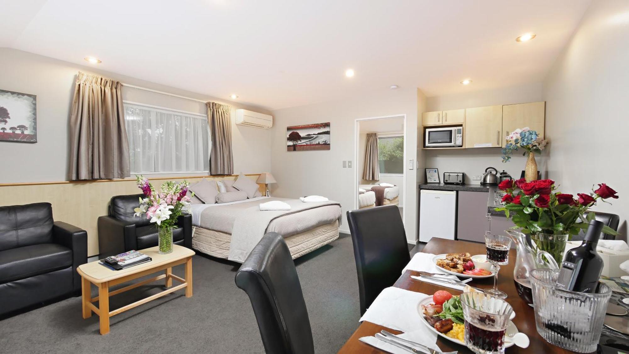 Large One Bedroom Apartment,1213172980:JPEG